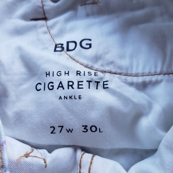 BDG Floral High Rise Cigarette Ankle Jeans - Picture 12 of 13